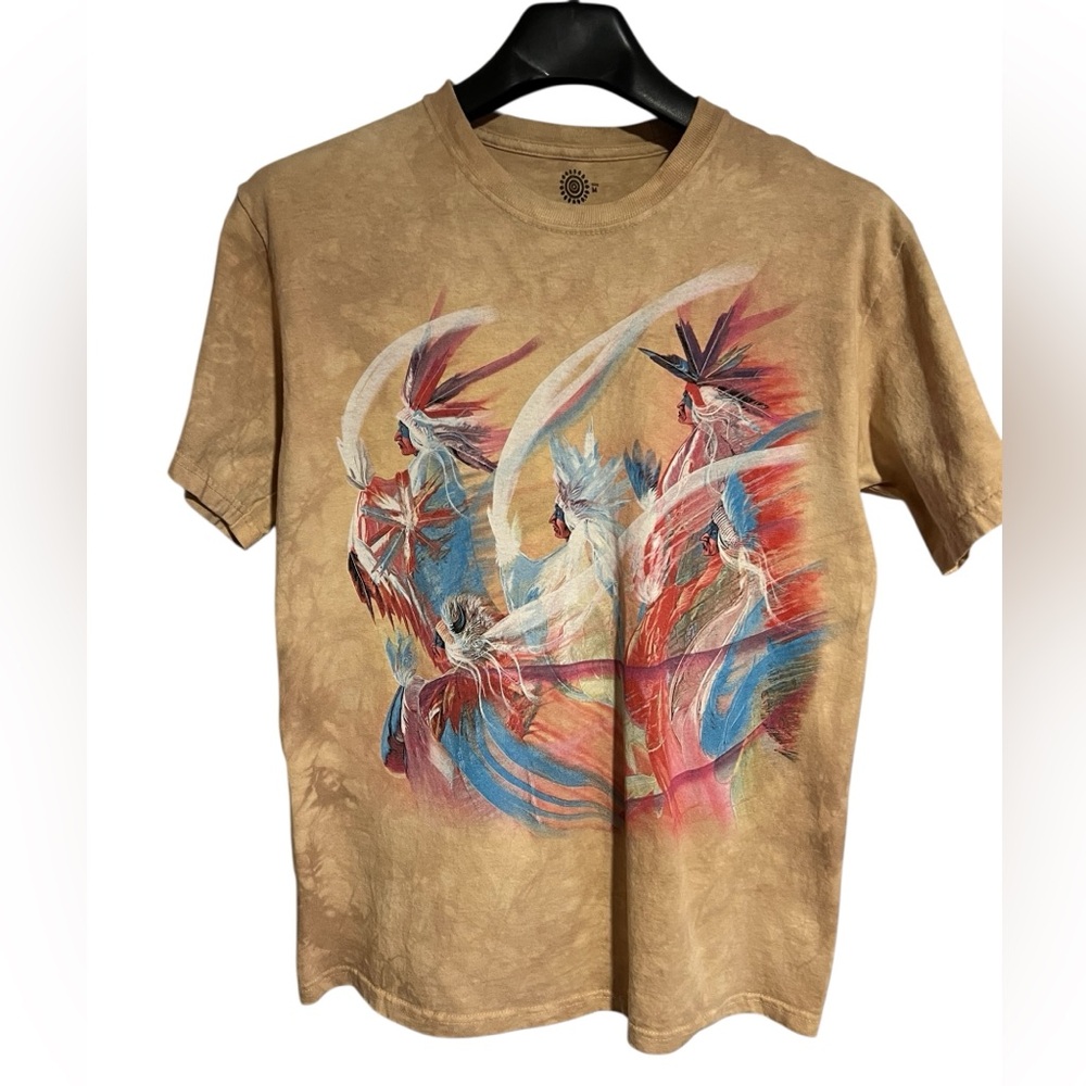 Unisex M Tan Graphic T-Shirt with Native American Shamans 100% Cotton
